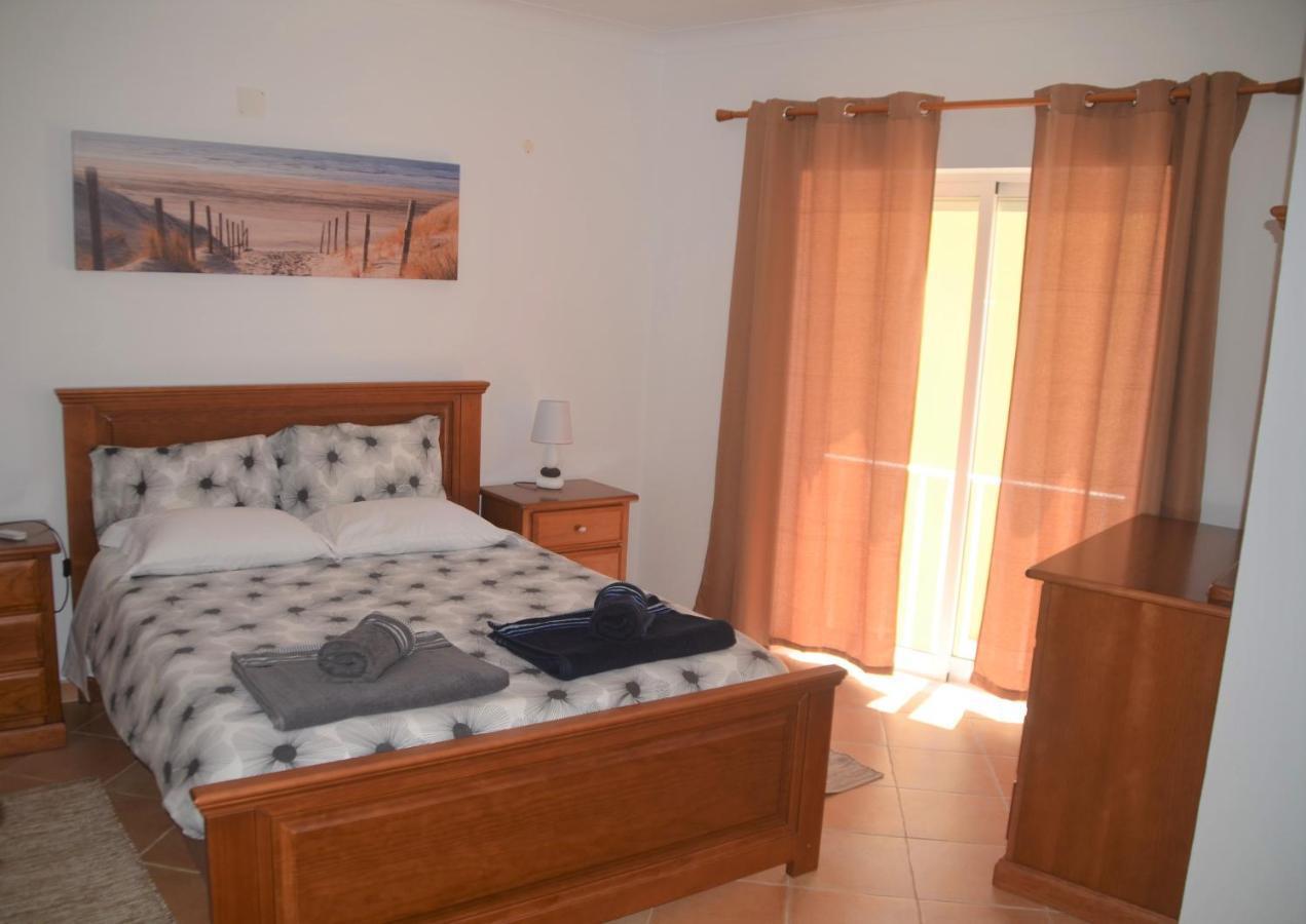 Casa Flora T1 - Do Bispo Holiday home *